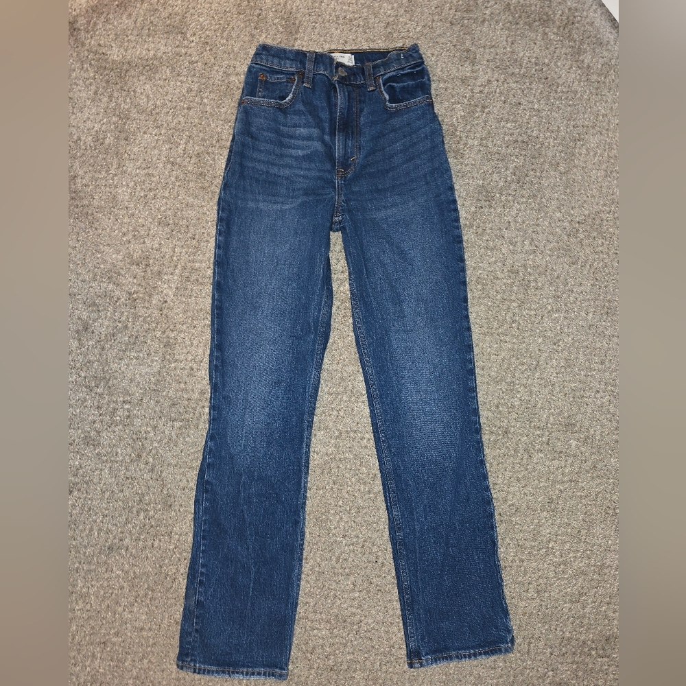 Women's Abercrombie & Fitch The 90's High Rise Blue Denim Jeans Size 00 - Picture 2 of 4
